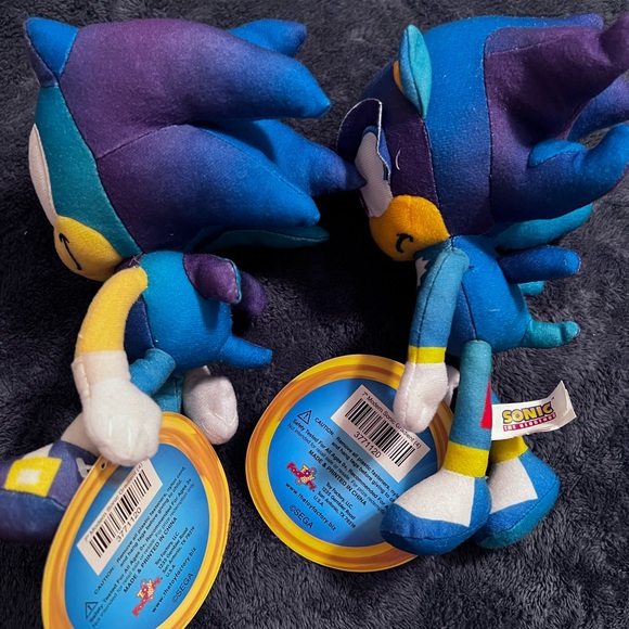 Sonic the Hedgehog- 2 stuffed plushies 8” - Picture 2 of 4
